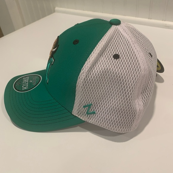 Marshall Thundering Herd Size Medium Fiitted Zephyr Brand Embroidered Hat Cap - Picture 9 of 11